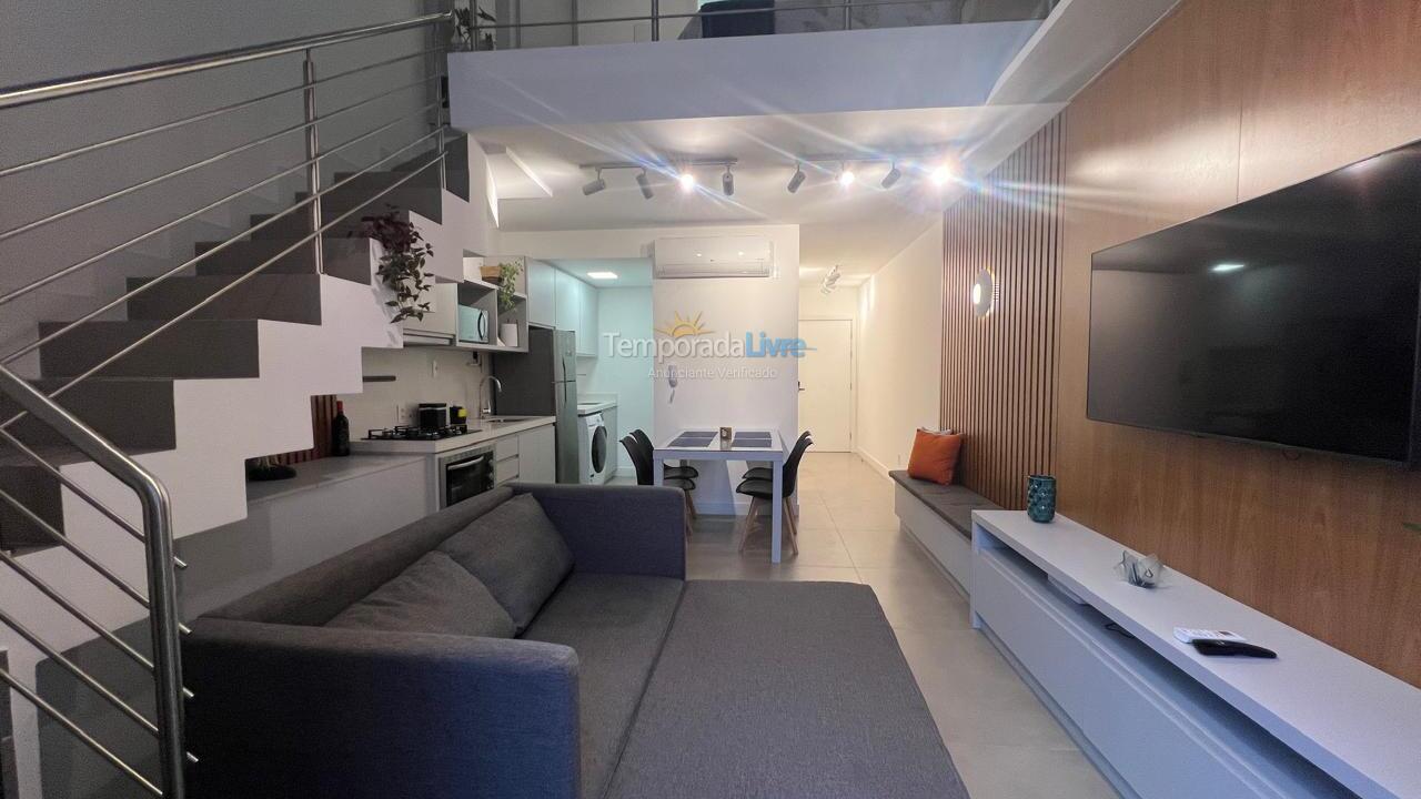 Apartamento para aluguel de temporada em Florianópolis (Jurere Tradicional)