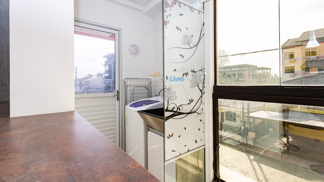 Apartamento para aluguel de temporada em Bombinhas (Canto Grande)