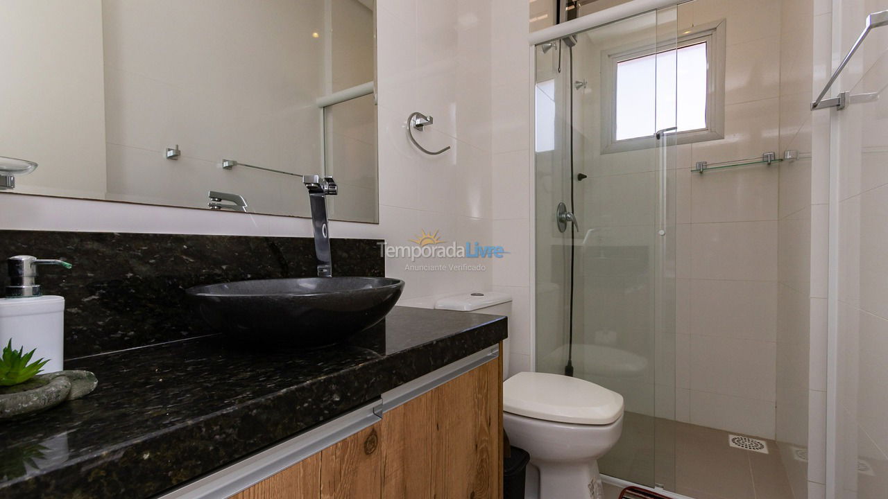 Apartamento para aluguel de temporada em Bombinhas (Canto Grande)