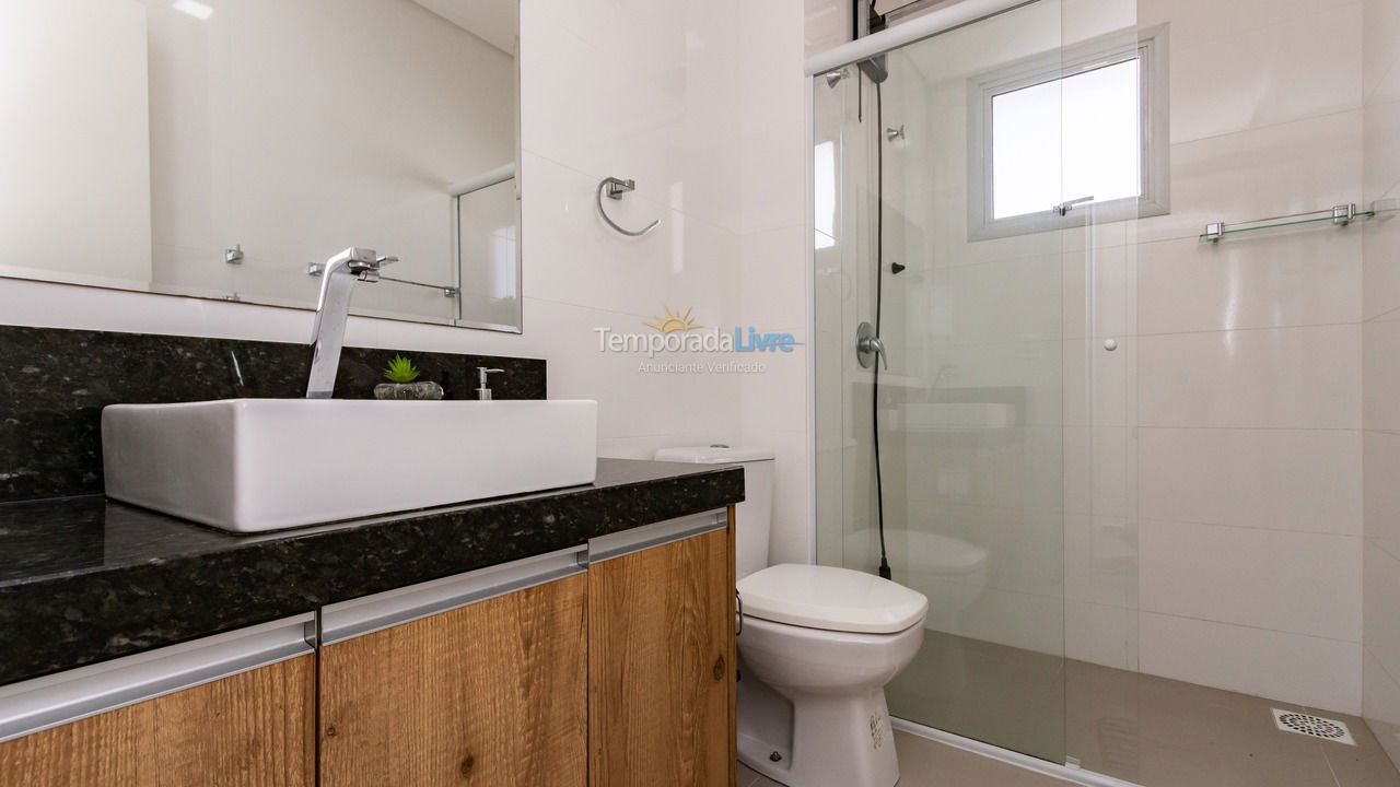 Apartamento para aluguel de temporada em Bombinhas (Canto Grande)