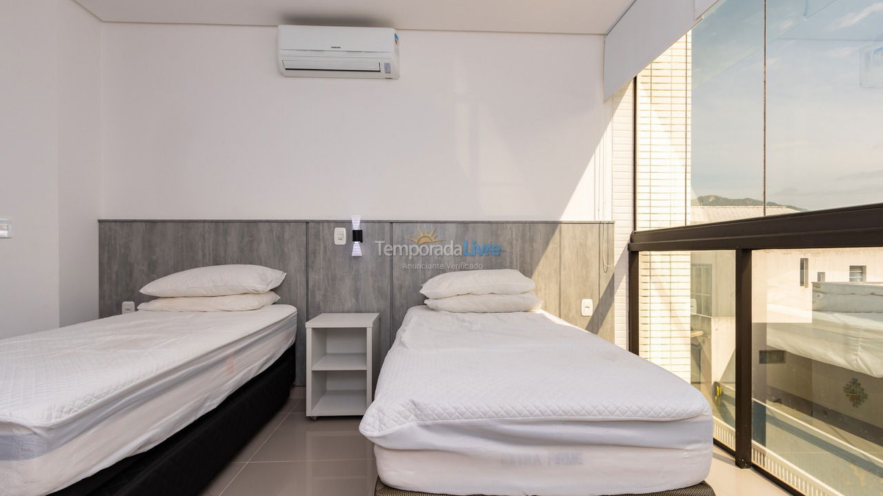Apartamento para aluguel de temporada em Bombinhas (Canto Grande)