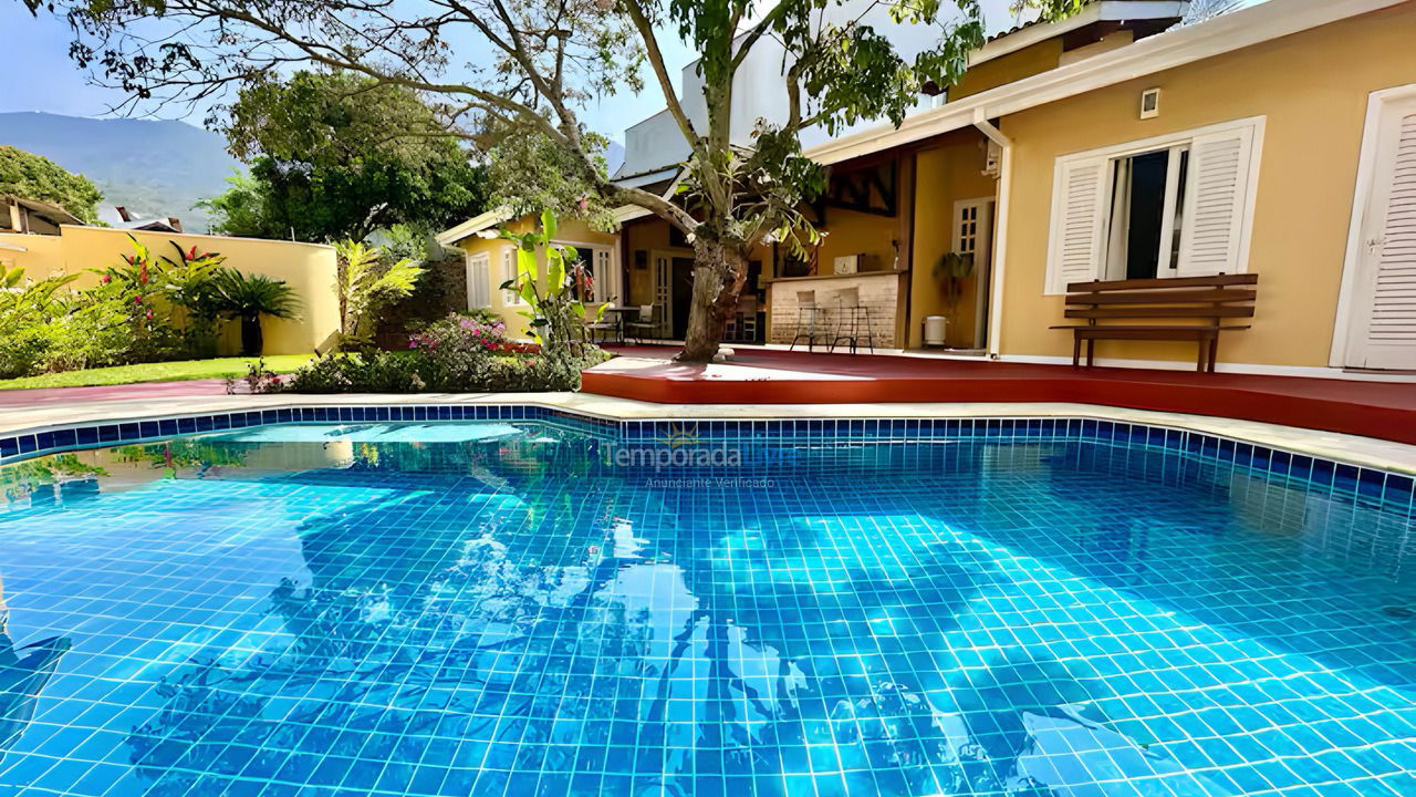 Casa para aluguel de temporada em São Sebastião (Portal do Olaria)