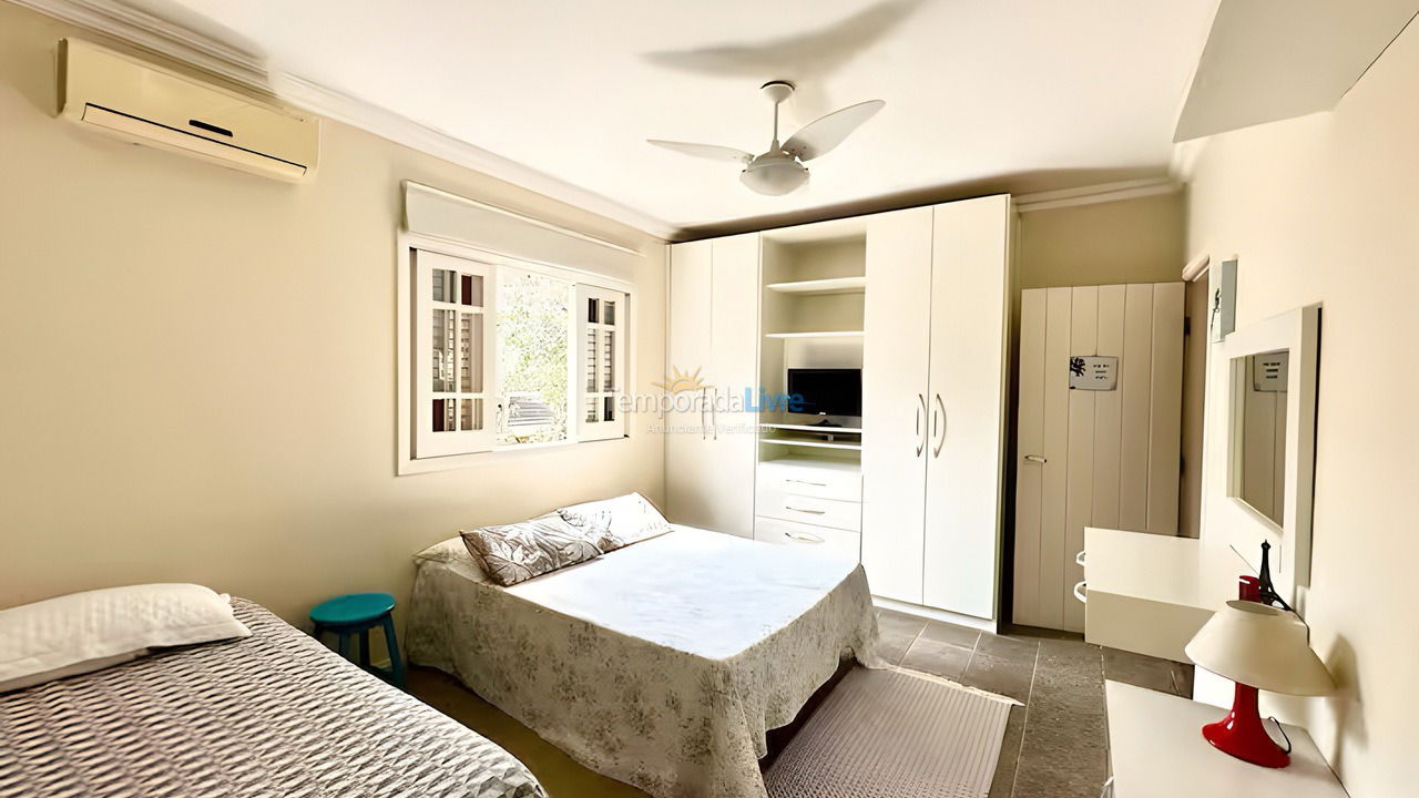 Casa para aluguel de temporada em São Sebastião (Portal do Olaria)