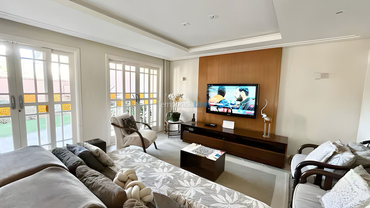 Casa para aluguel de temporada em São Sebastião (Portal do Olaria)