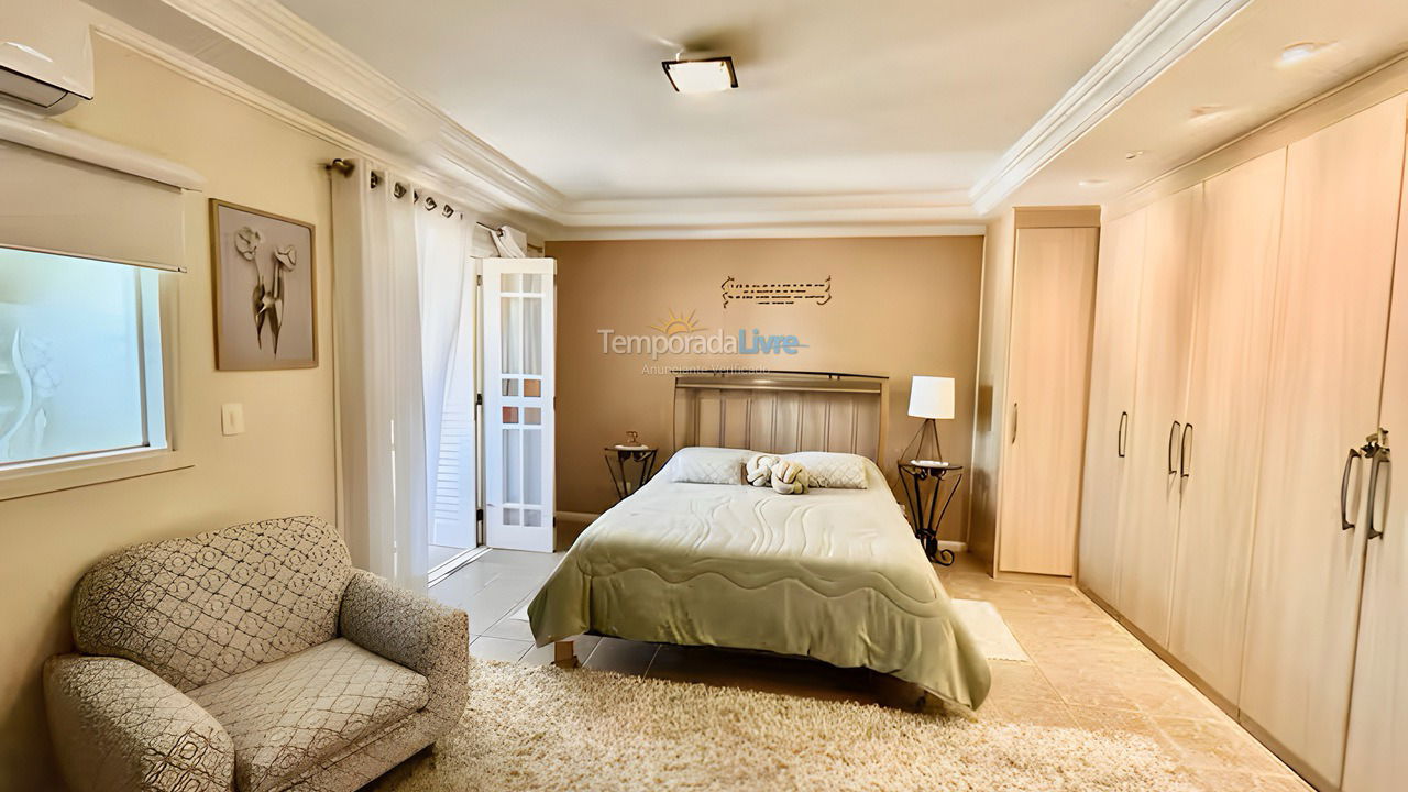 Casa para aluguel de temporada em São Sebastião (Portal do Olaria)