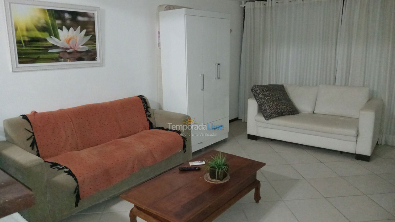 Apartamento para aluguel de temporada em Armação dos Búzios (Geribá)