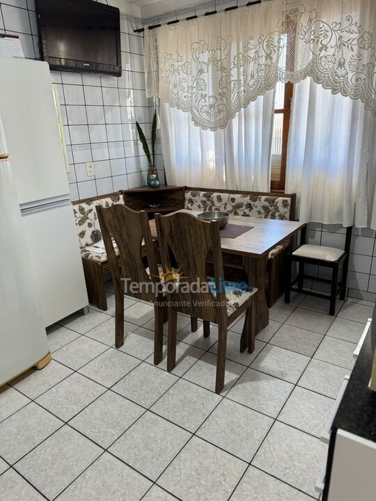 Casa para aluguel de temporada em Florianopolis (Praia dos Ingleses)