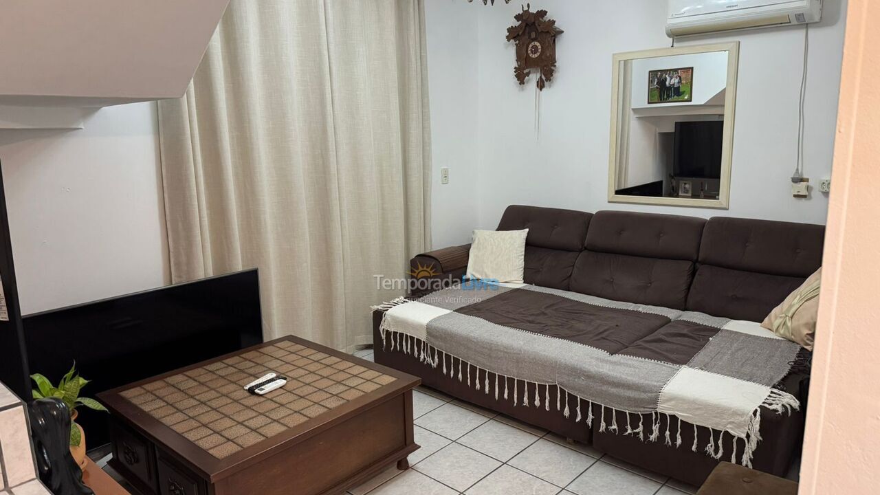 Casa para aluguel de temporada em Florianopolis (Praia dos Ingleses)