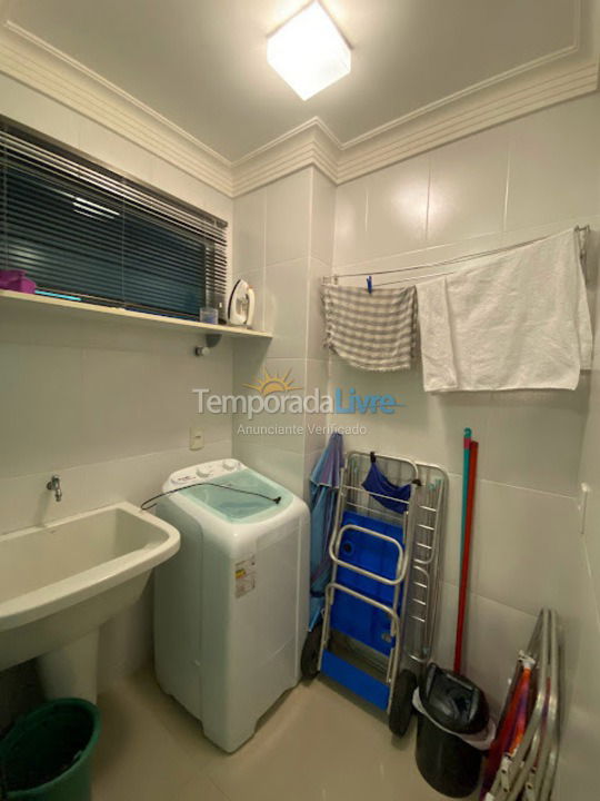 Apartamento para aluguel de temporada em Bombinhas (Praia de Bombas)