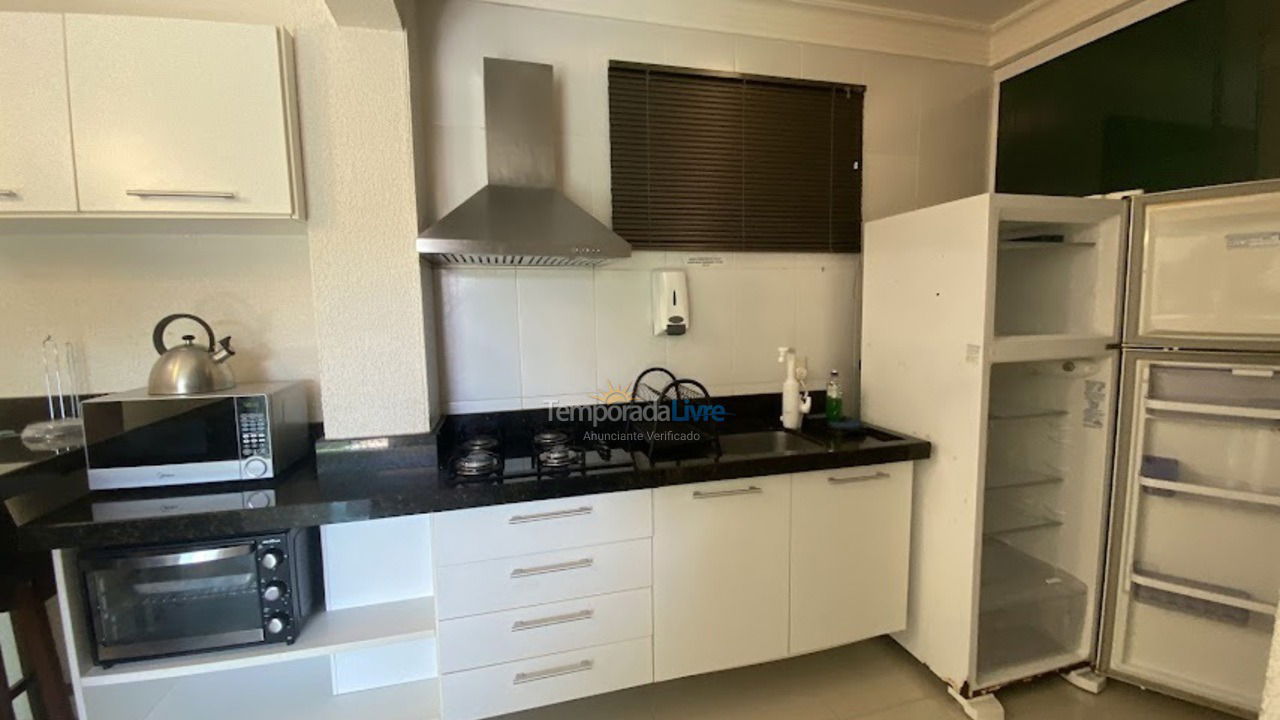 Apartamento para aluguel de temporada em Bombinhas (Praia de Bombas)