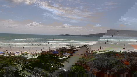 APARTAMENTO 4 DORMITÓRIOS FRENTE MAR PRAIA DE BOMBAS - VARANDAS