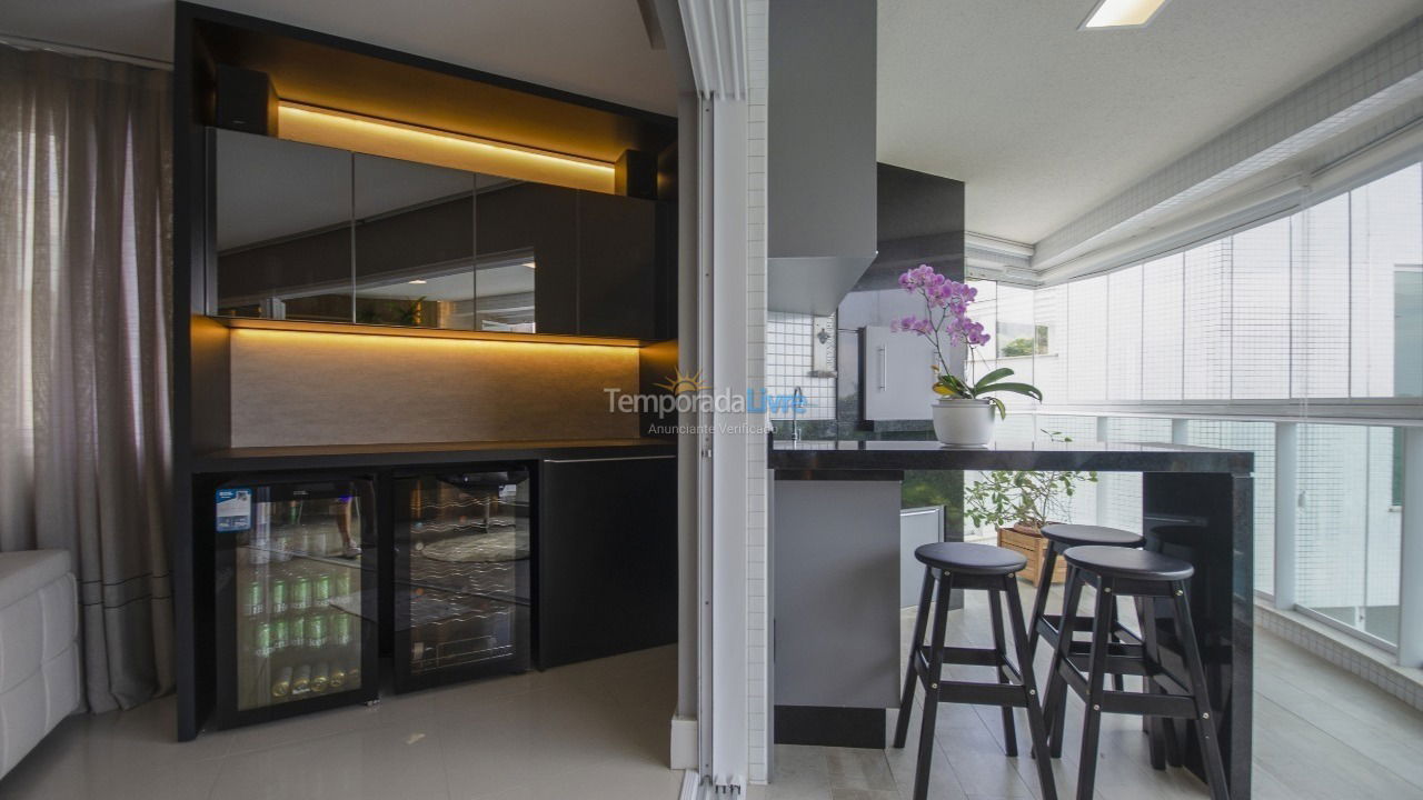 Apartamento para aluguel de temporada em Bombinhas (Praia de Bombas)