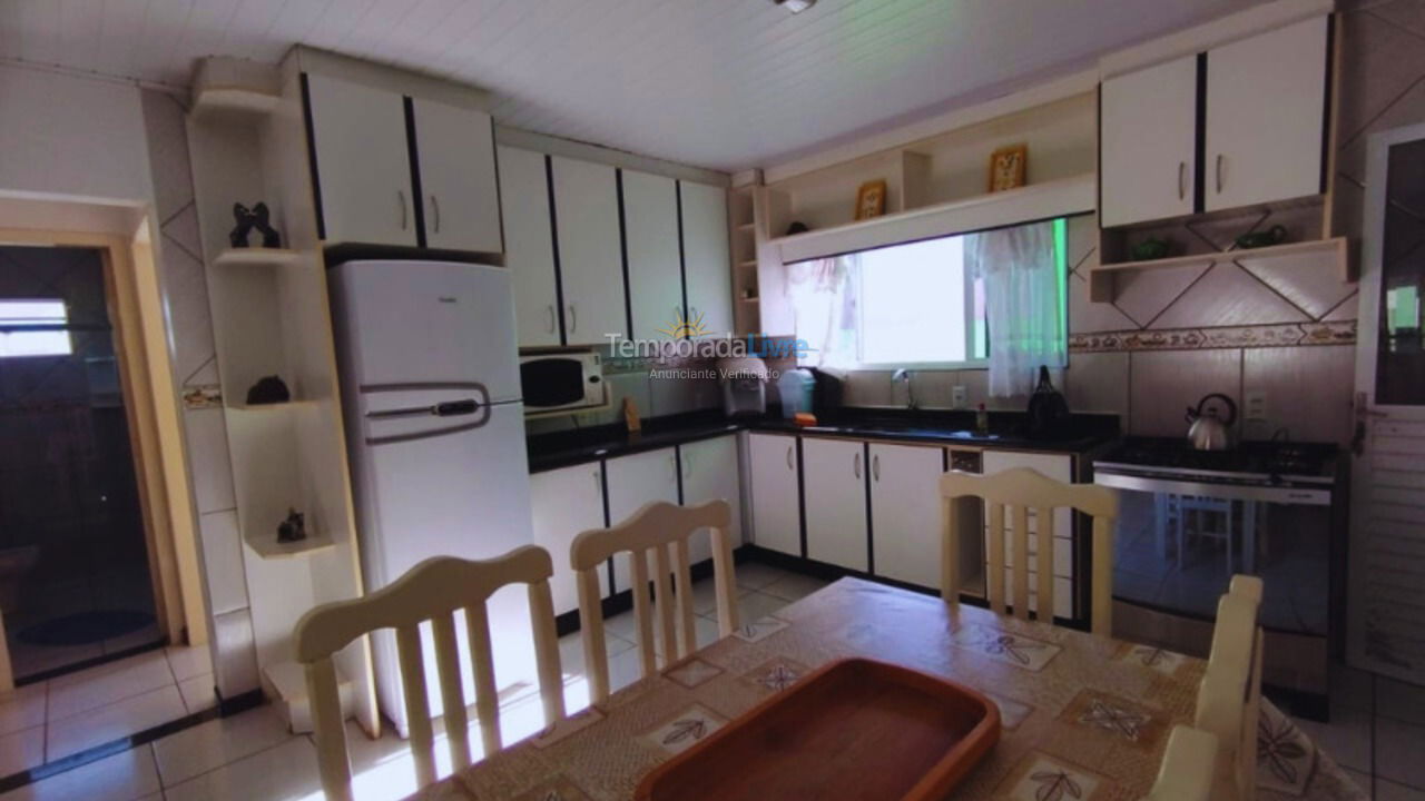 House for vacation rental in Bombinhas (Canto Grande)