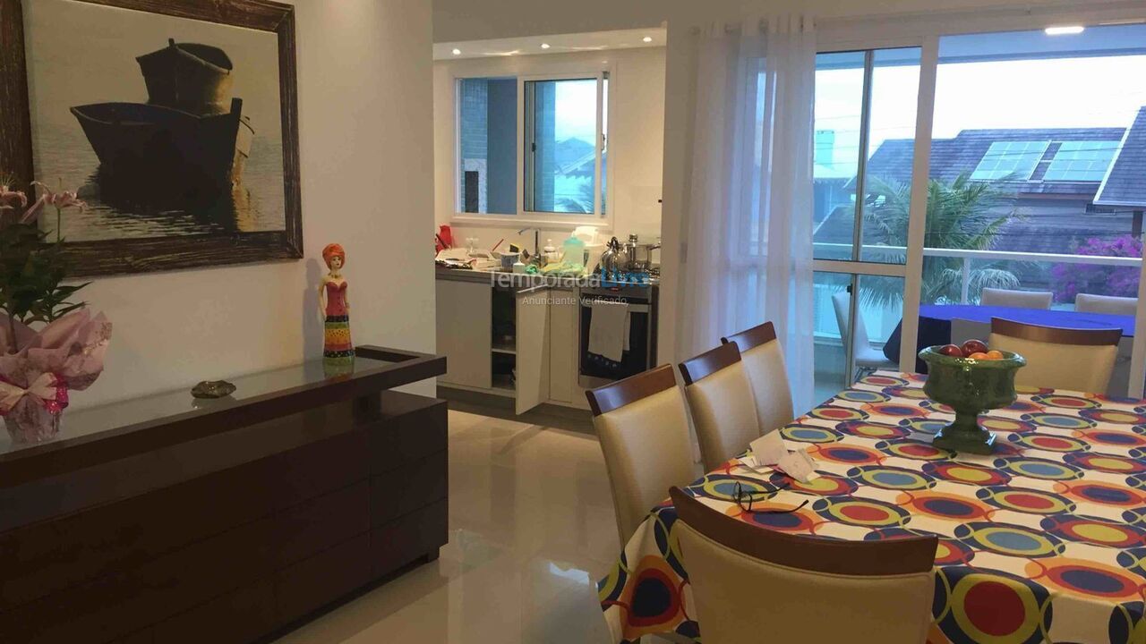 Casa para aluguel de temporada em Bombinhas (Canto Grande)