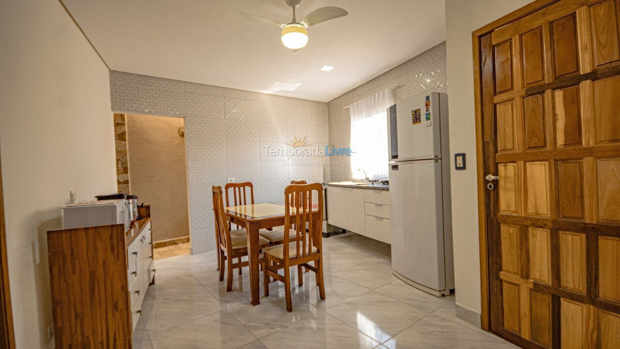 Casa para aluguel de temporada em Guarujá (Pereque)