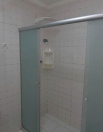 Apt.Pé na areia Praia Pitangueiras e Praia Enseada com churrasqueira