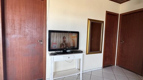 House 3 blocks from the beach, close to everything. Condominium