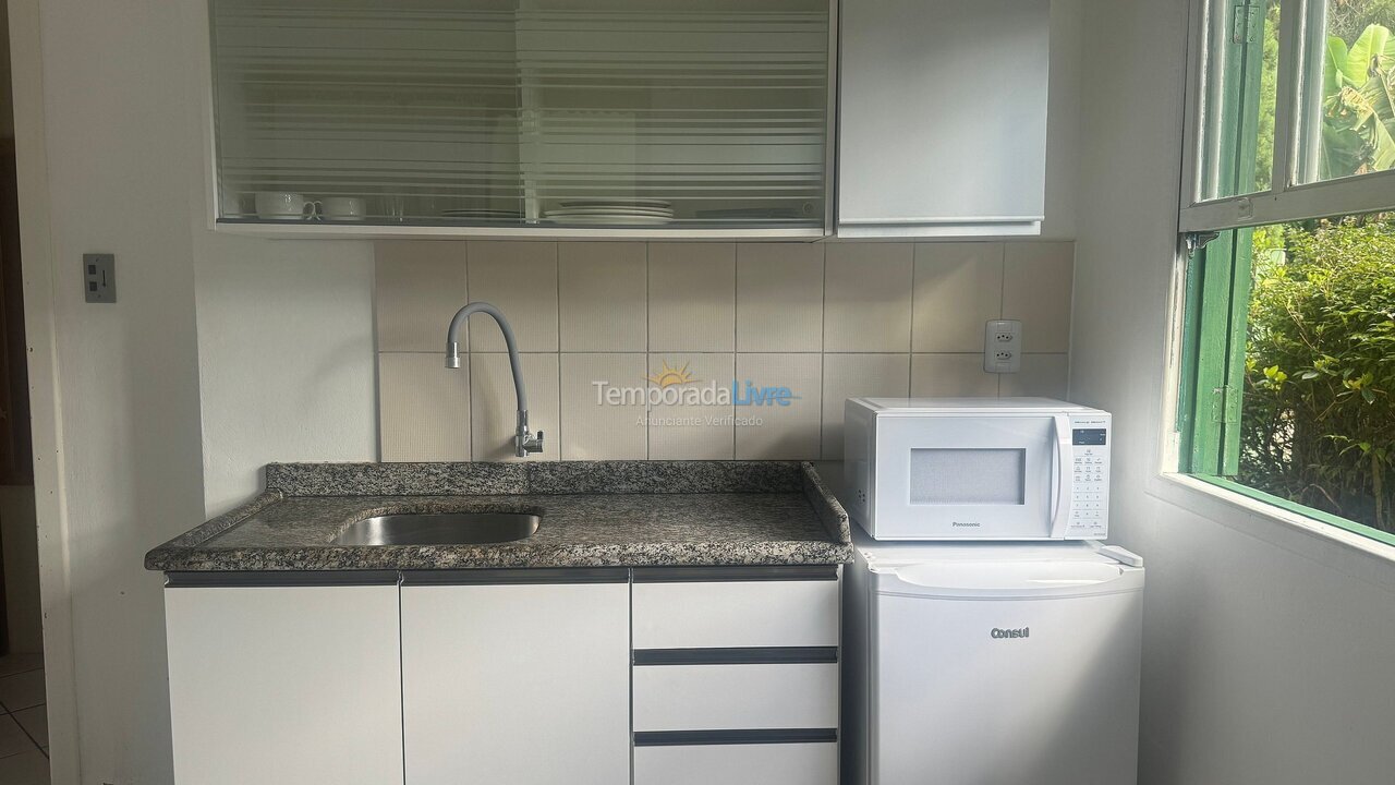 Apartamento para aluguel de temporada em Florianópolis (Jurere Tradicional)