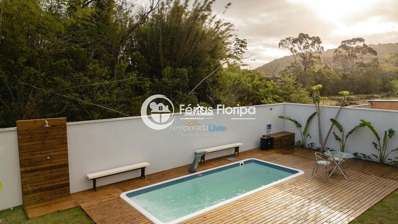 Casa para aluguel de temporada em Florianópolis (Rio Tavares)
