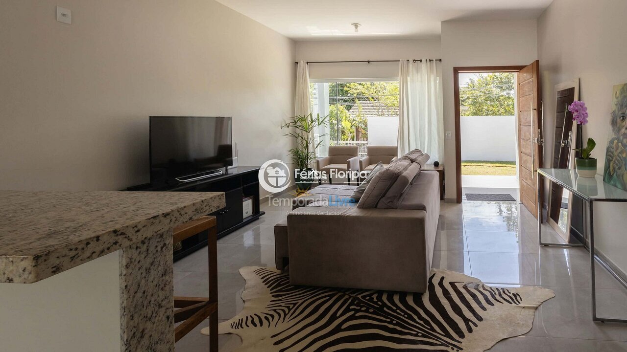 Casa para aluguel de temporada em Florianópolis (Rio Tavares)