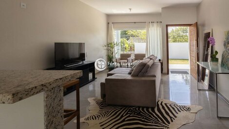 Casa com Piscina apenas à 5 minutos da Praia