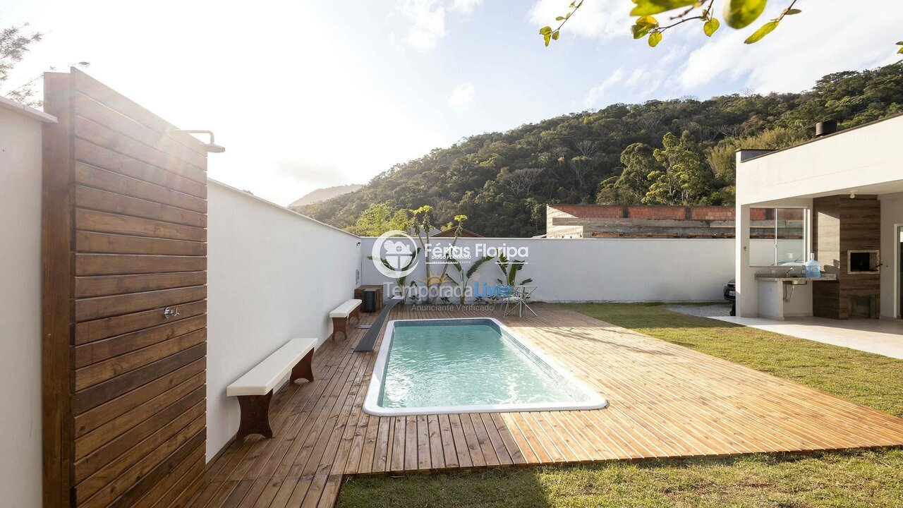 Casa para aluguel de temporada em Florianópolis (Rio Tavares)