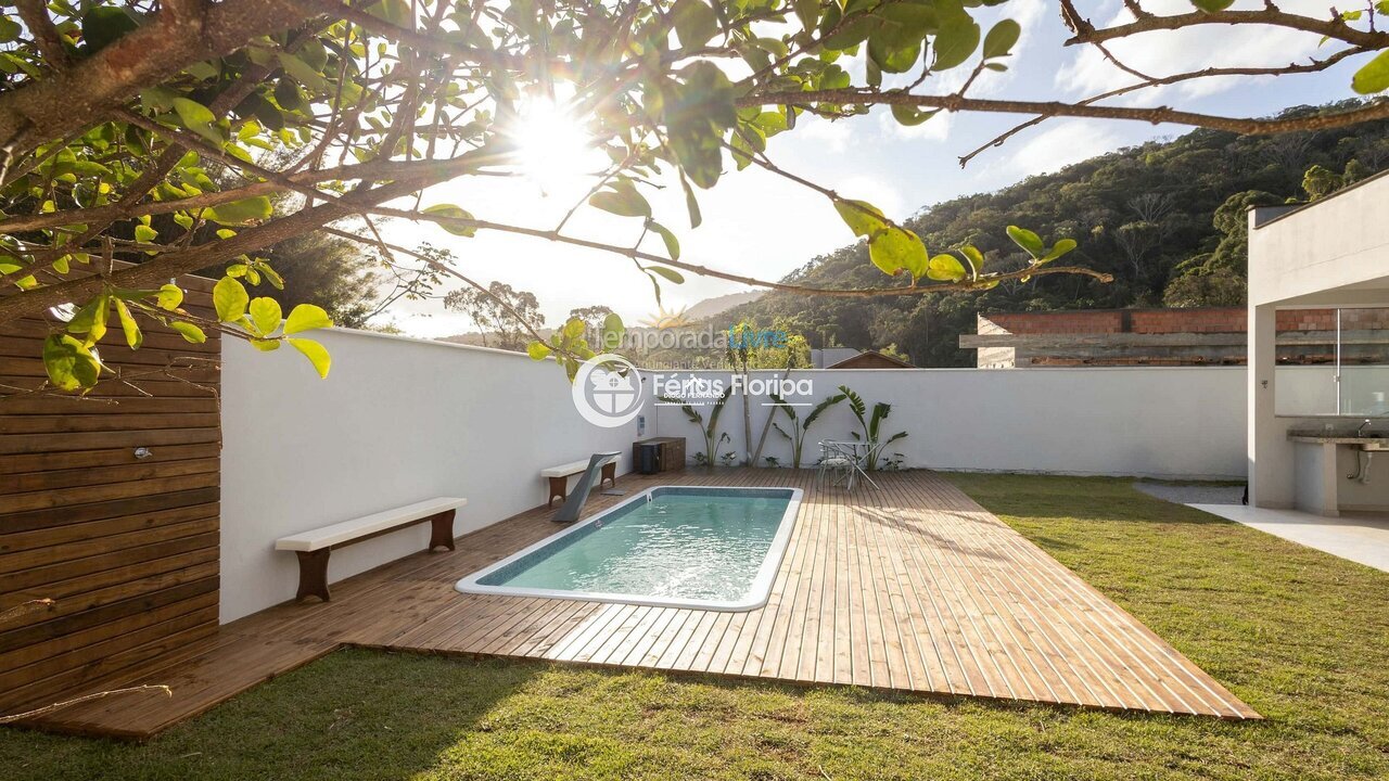 Casa para aluguel de temporada em Florianópolis (Rio Tavares)