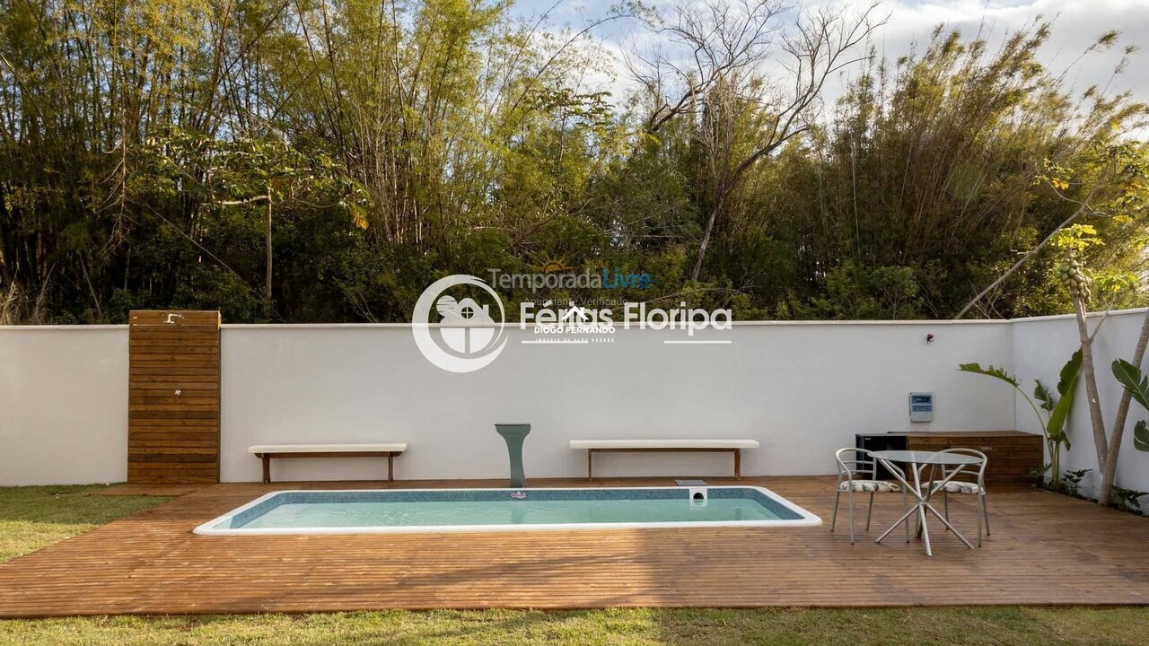 Casa para aluguel de temporada em Florianópolis (Rio Tavares)