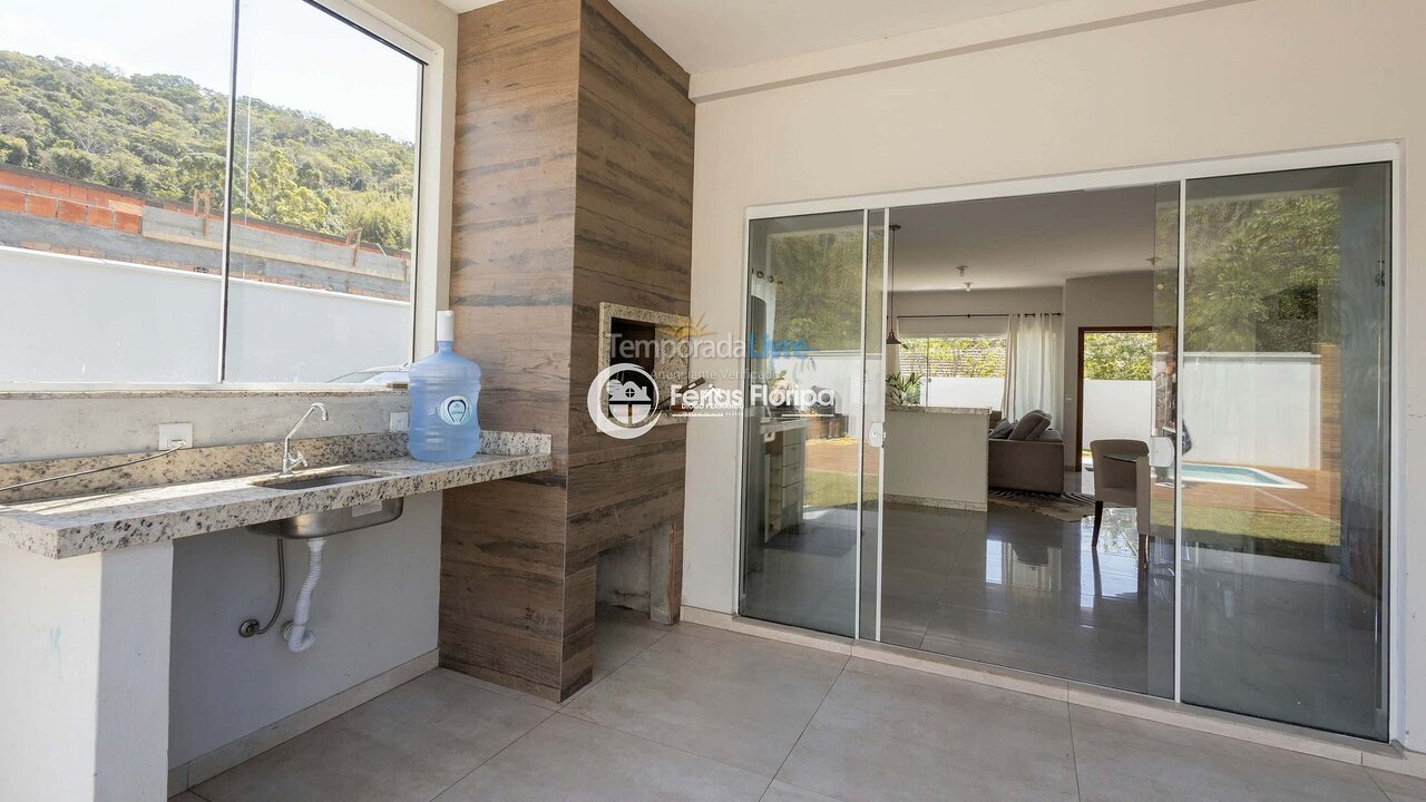 Casa para aluguel de temporada em Florianópolis (Rio Tavares)