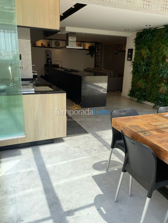 Apartamento para alquiler de vacaciones em Guarujá (Pitangueiras)