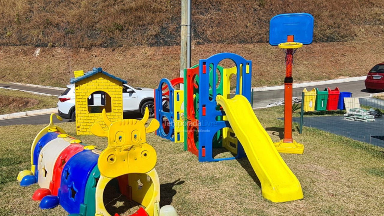 Casa para aluguel de temporada em Capitólio (Escarpas do Lago)