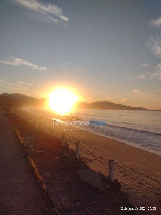 Casa para aluguel de temporada em Caraguatatuba (Massaguaçu)