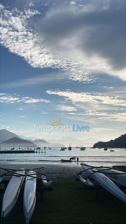 Apartamento para aluguel de temporada em Ubatuba (Praia das Toninhas)
