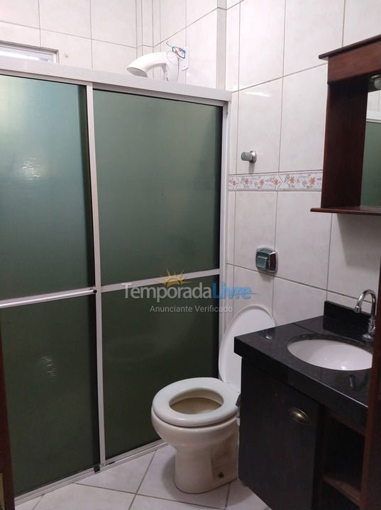 Casa para aluguel de temporada em Bombinhas (Praia de Bombinhas)