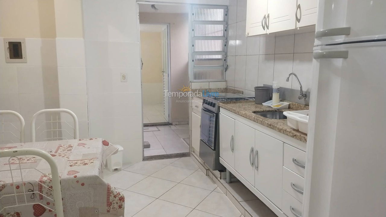 Casa para aluguel de temporada em Bombinhas (Praia de Bombinhas)