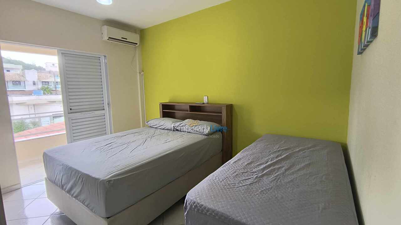 Casa para aluguel de temporada em Bombinhas (Praia de Bombinhas)