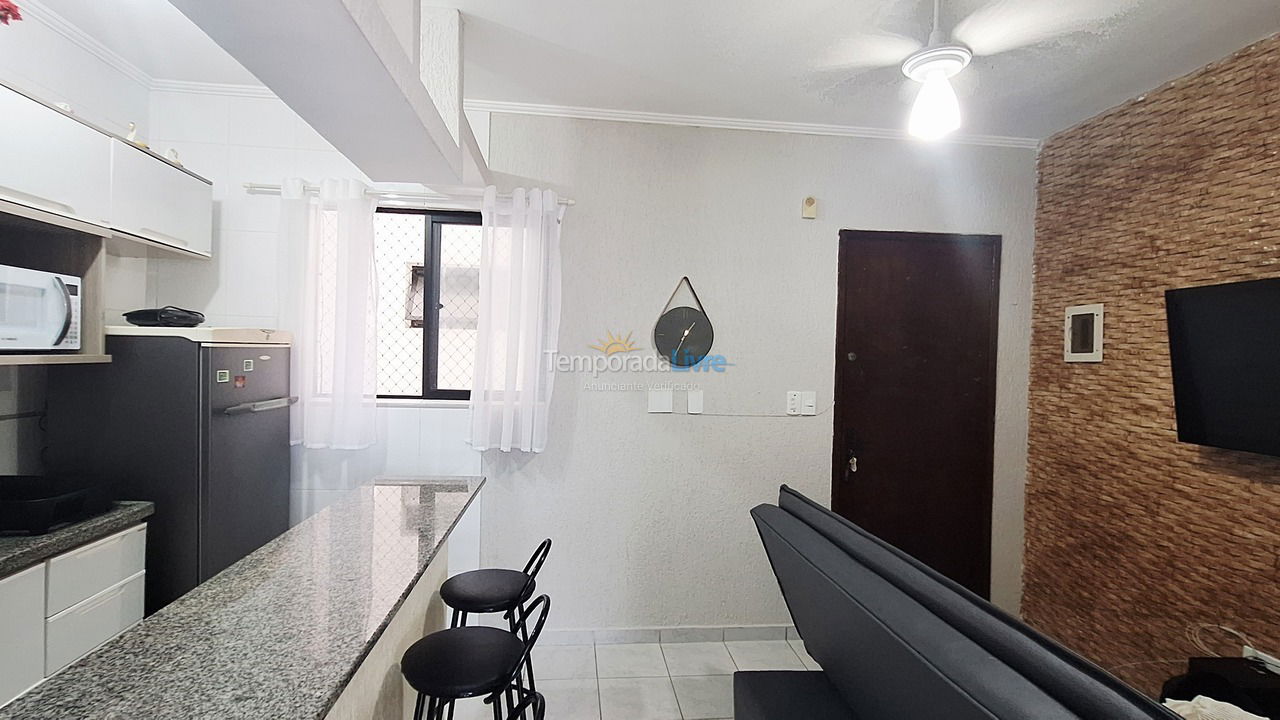 Apartamento para aluguel de temporada em Praia Grande (Praia do Caiçara)