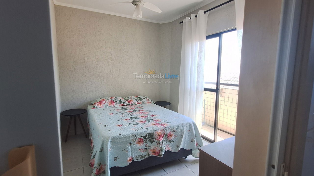 Apartamento para aluguel de temporada em Praia Grande (Praia do Caiçara)