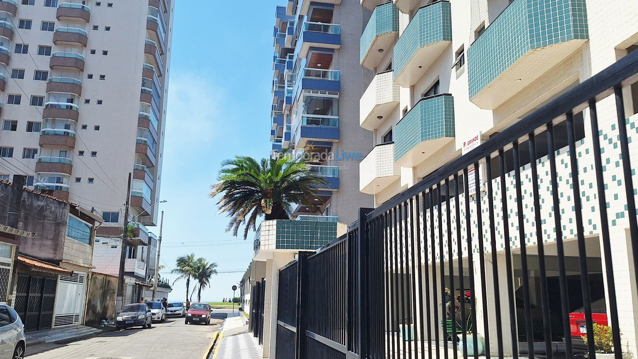 Apartamento para aluguel de temporada em Praia Grande (Praia do Caiçara)