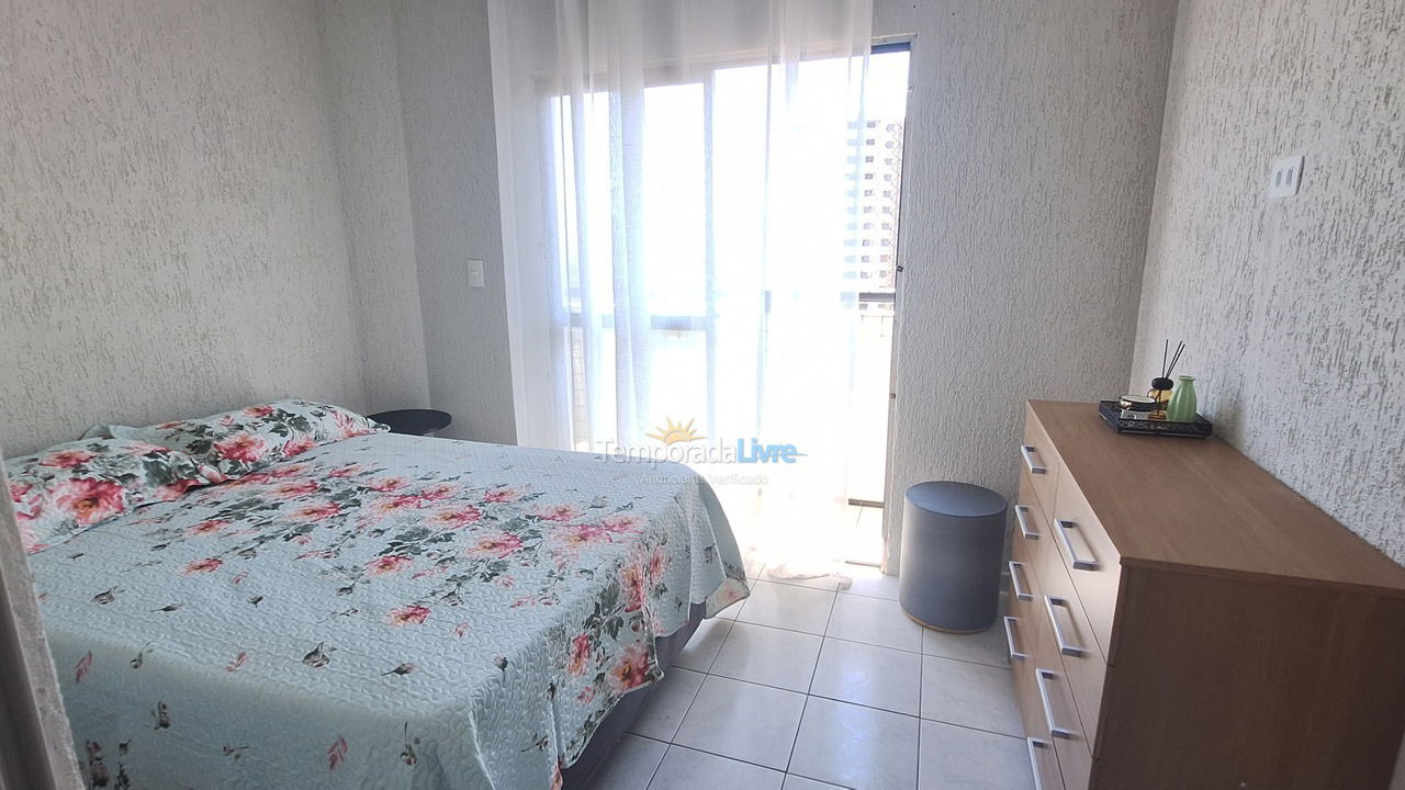Apartamento para aluguel de temporada em Praia Grande (Praia do Caiçara)