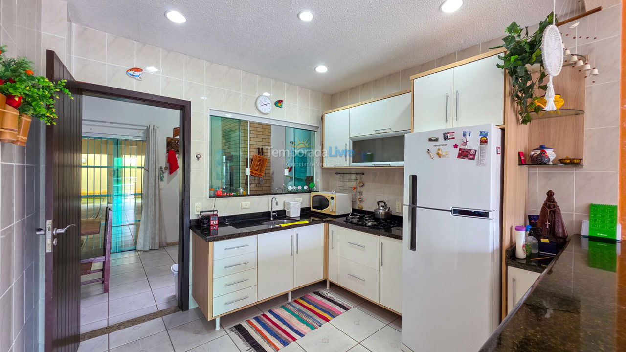 Casa para aluguel de temporada em São Francisco do Sul (Itaguaçu)