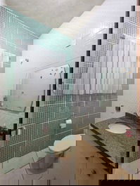 Disfrute de la playa de Itaguaçu con comodidad: capacidad para 9 personas.