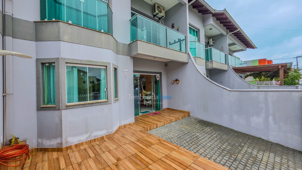 Casa para aluguel de temporada em São Francisco do Sul (Itaguaçu)
