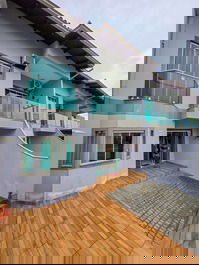 9 pessoas 3 quartos com Ar e 02 vagas - Itaguaçu 200m do mar