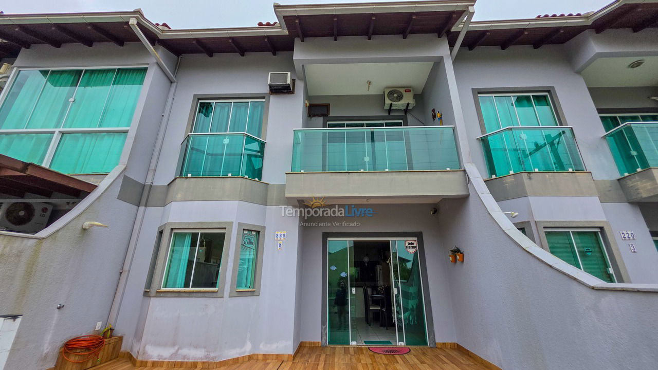 Casa para aluguel de temporada em São Francisco do Sul (Itaguaçu)