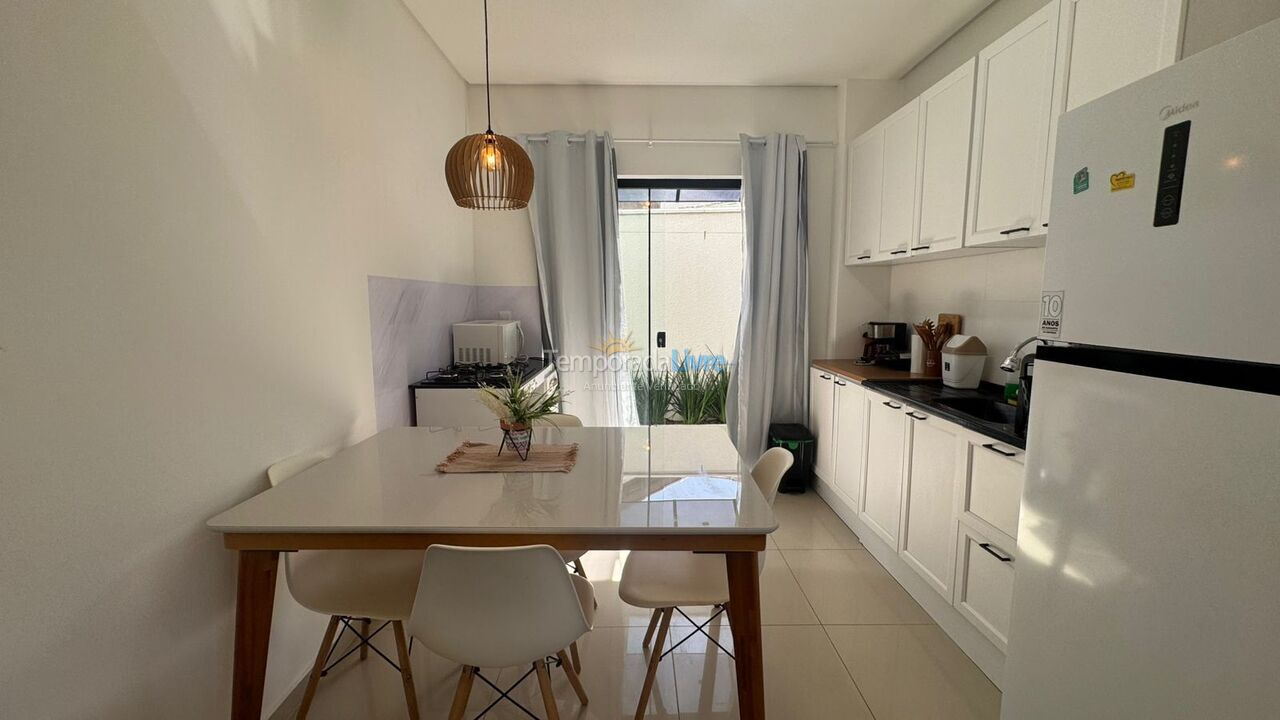 Apartamento para aluguel de temporada em Florianopolis (Praia dos Ingleses)