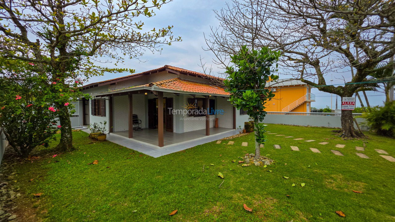 Casa para alquiler de vacaciones em São Francisco do Sul (Itaguaçu)