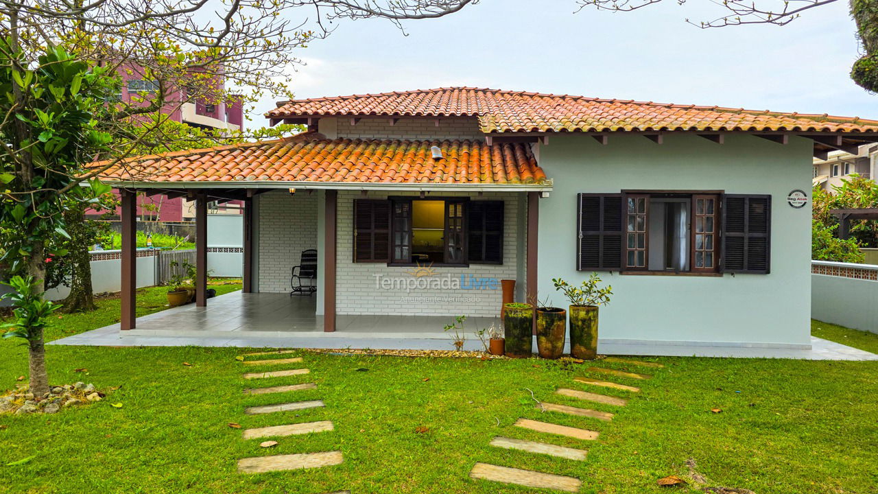 Casa para alquiler de vacaciones em São Francisco do Sul (Itaguaçu)