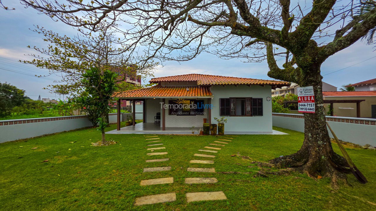Casa para alquiler de vacaciones em São Francisco do Sul (Itaguaçu)