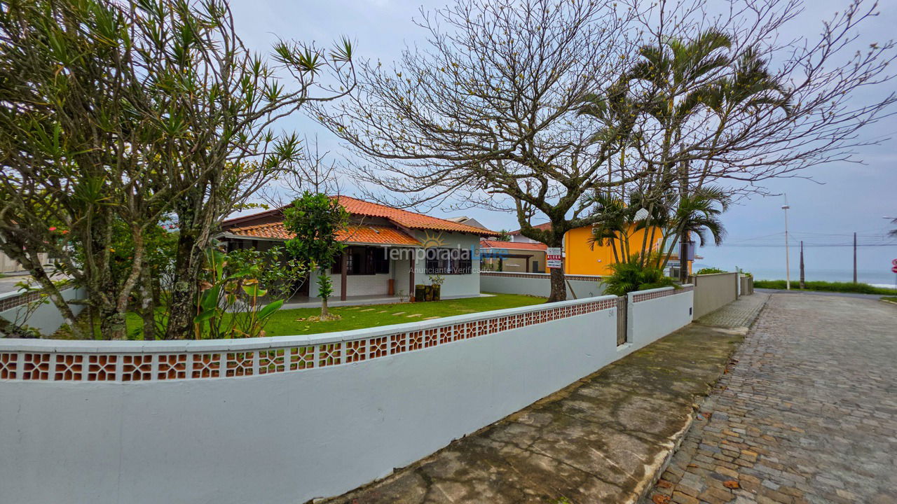 Casa para alquiler de vacaciones em São Francisco do Sul (Itaguaçu)